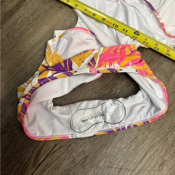 Cupshe • Recycled Sunlit Forest Low Back One Piece - Picture 12 of 12